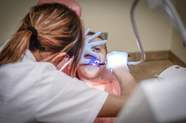 dentist-428649_1280.jpg
