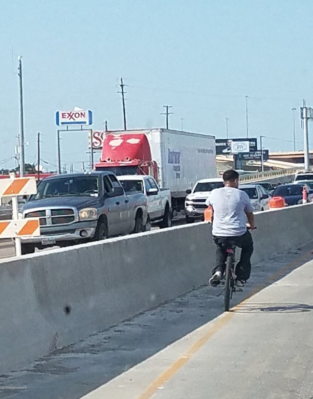 steemit-enternamehere-dfw-mid_august-loop12-cyclist.jpg