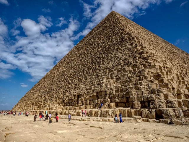 Egypt-Giza-Pyramids-Pyramid-of-Khufu.jpg