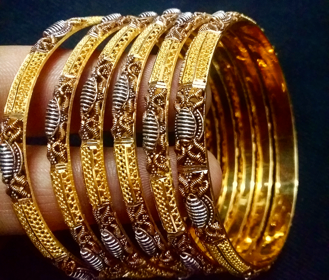 Goldbangle-.png