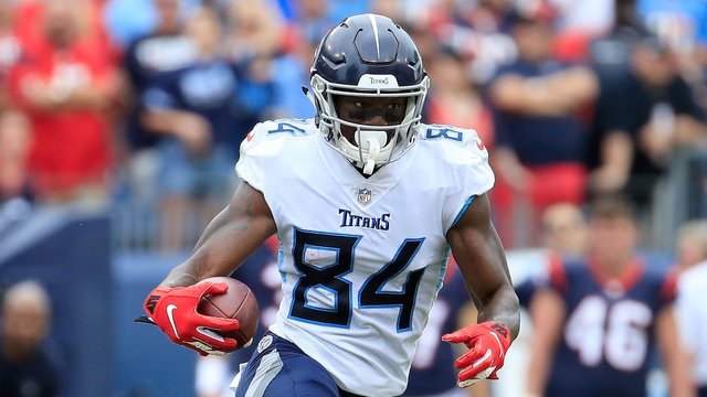 corey-davis-titans.jpg