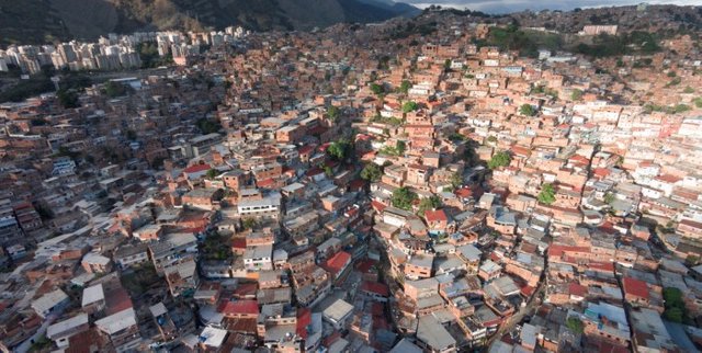 Petare-700x352.jpg