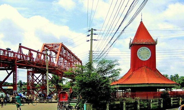 Keane_Bridge_and_Ali_Amjad's_Clock,_Sylhet.jpg