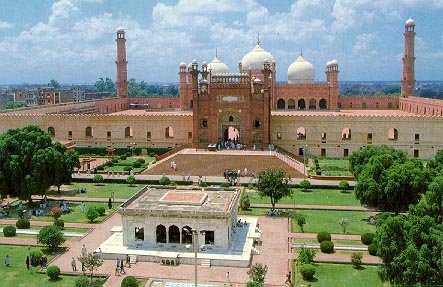 Badshahi-Mosque-Lahore.jpg