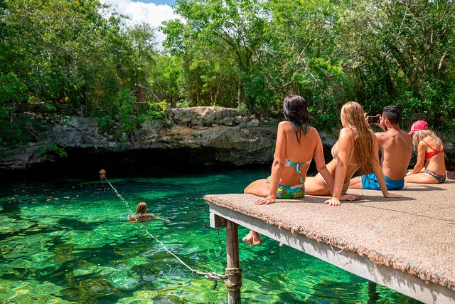 cenote-azul.jpg