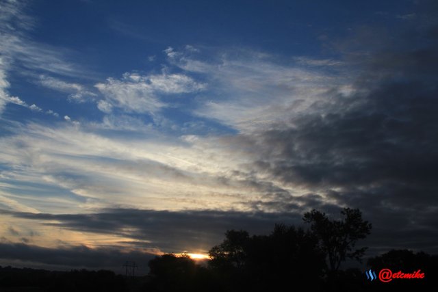 sunrise dawn clouds colorful landscape skyscape SR0122.JPG
