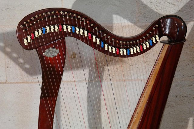 harp-gfa8768149_1280.jpg