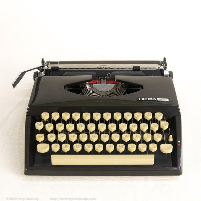 black-typewriter.jpg