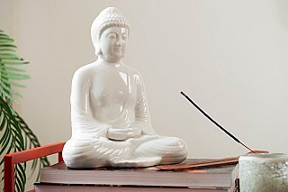 statuette-representing-buddha-tranquility-meditation-small.jpg