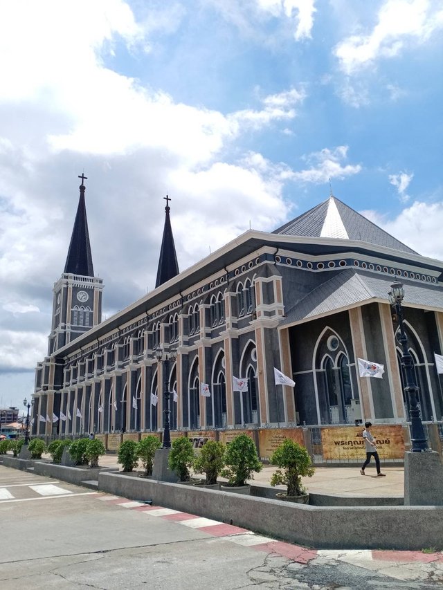 Cathedral of the Immaculate Conception7.jpg
