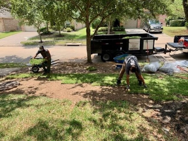 sod-installation-st-augustine-grass-houston-tx-77099-600x450.jpg