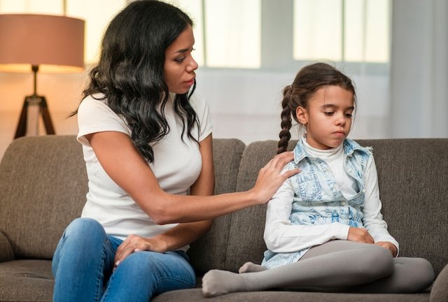 mom-comforting-her-upset-daughter_23-2148389400.jpg