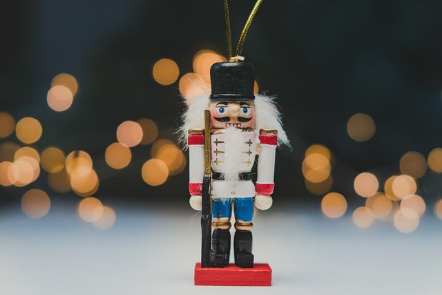 nutcracker-5767159_1280.jpg