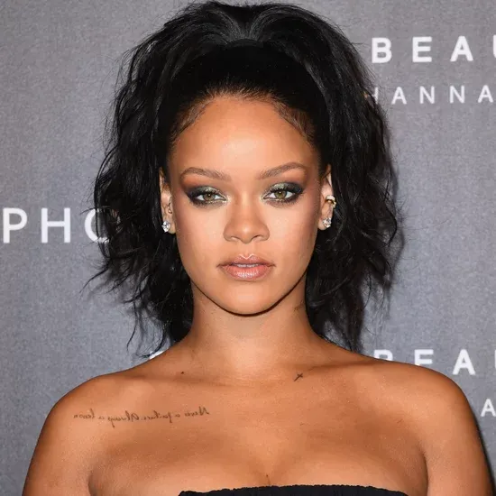 Rihanna-Best-Beauty-Looks.webp