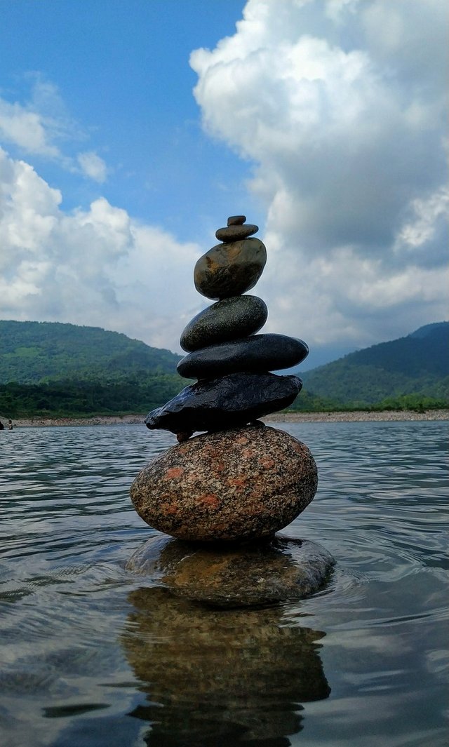 stone-stacks-7355974_1280.jpg