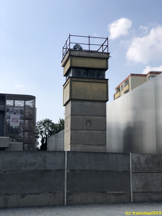 guard tower.JPG