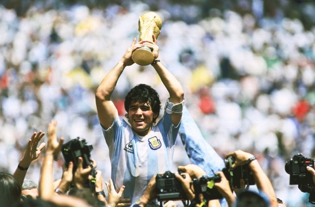 maradona86.jpg