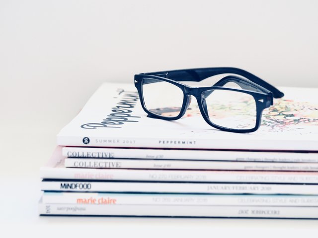 book-eyeglasses-stationary-1018134.jpg