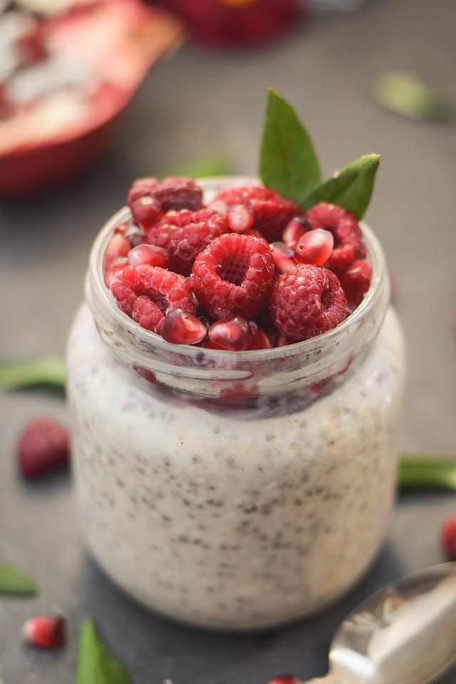 Raspberry Pomegranate Overnight Oats (7).jpg