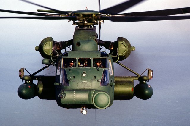 helicopter-597928_1920.jpg