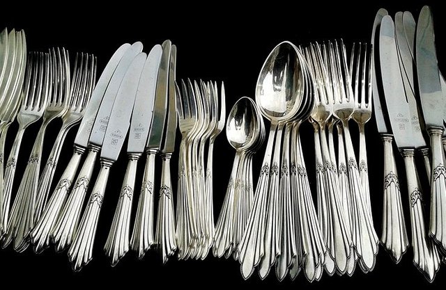 cutlery-377700__480.jpg