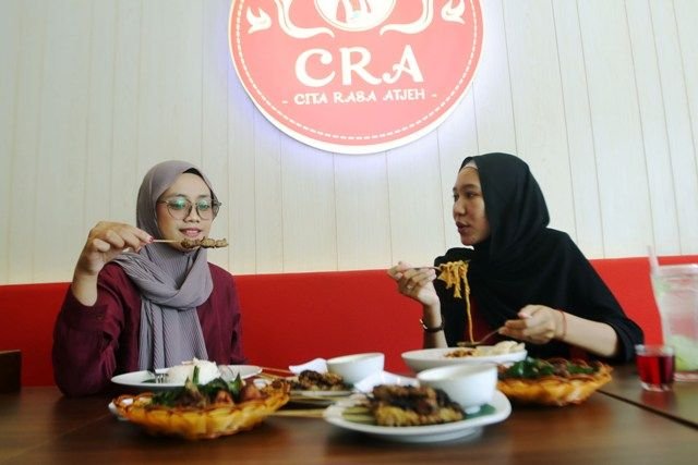 kuliner-khas-aceh-mi-hingga-sate-jadi-obat-kangen_m_251256.jpg