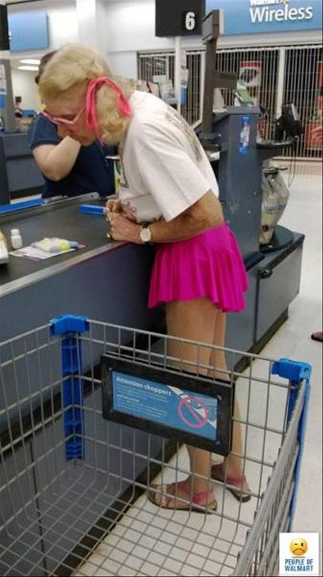 people-of-walmart-actually-exist-10.jpg