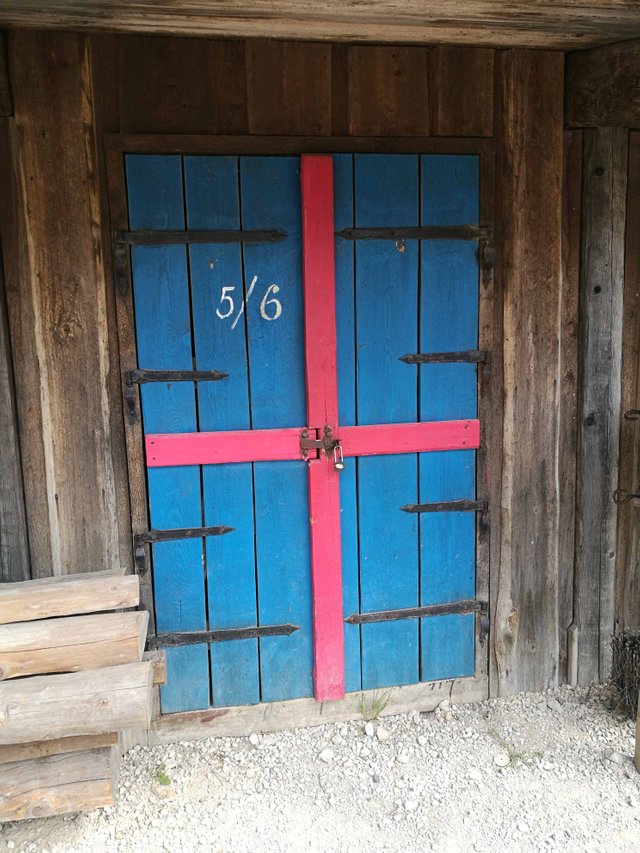 Beautiful Door Photography in Steemit Blog