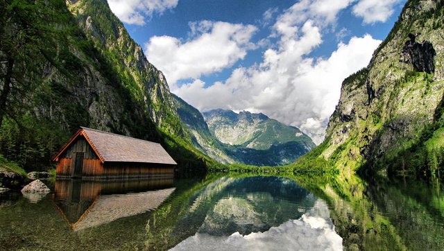 15-most-beautiful-lakes-2.jpg