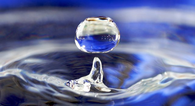 Water_drop_small.jpg