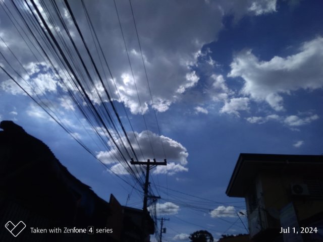 clouds3.jpg