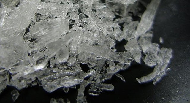 Methamphetamine-and-amphetamine.jpg