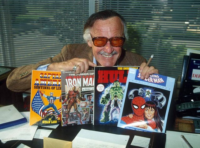 rs_1024x759-170706164141-1024.Stan-Lee-Comic-Books.kg.070617_fit_inside_900_auto_output-quality_90.jpg