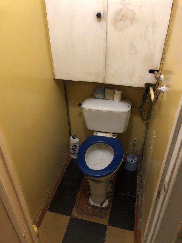 BathroomKal.jpg