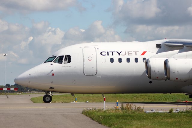 EI-RJC Cityjet -BAe 146 III.JPG