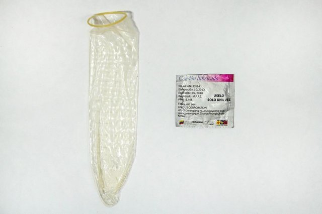 condom chavista.jpg