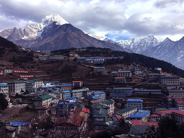 namche-bazaar-everest.jpg