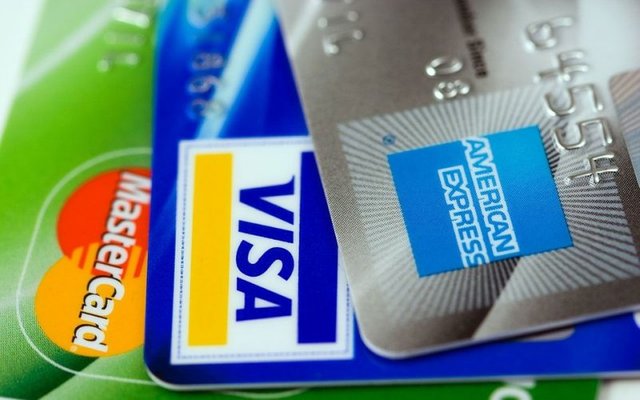 American-Express-Visa-MasterCard-Credit-Cards-Debit-800x500.jpg