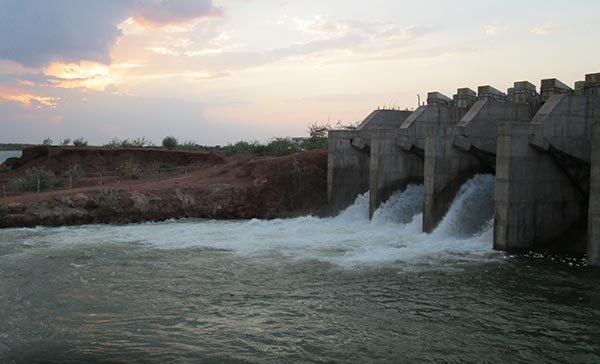 Dholi-Dhaja-Dam-Surendranagar1.jpg