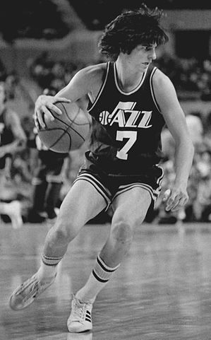 622c27db6625c_299px-Pete_Maravich_1977.jpeg