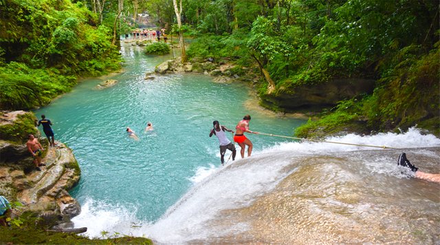 THE-BLUE-HOLE-OCHO-RIOS.jpg