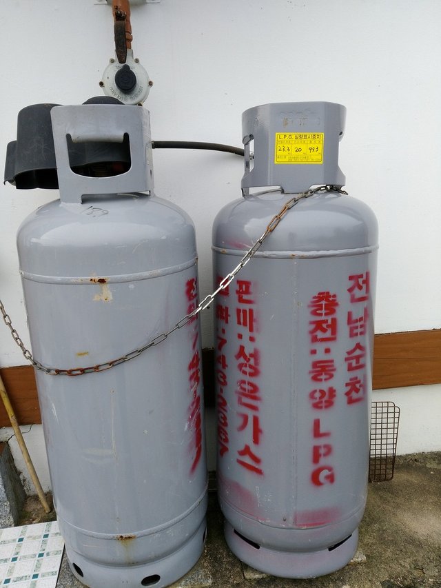 gas-cylinder-2818503_1280.jpg