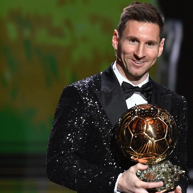 lionel-messi-7th-ballon-dor.jpg