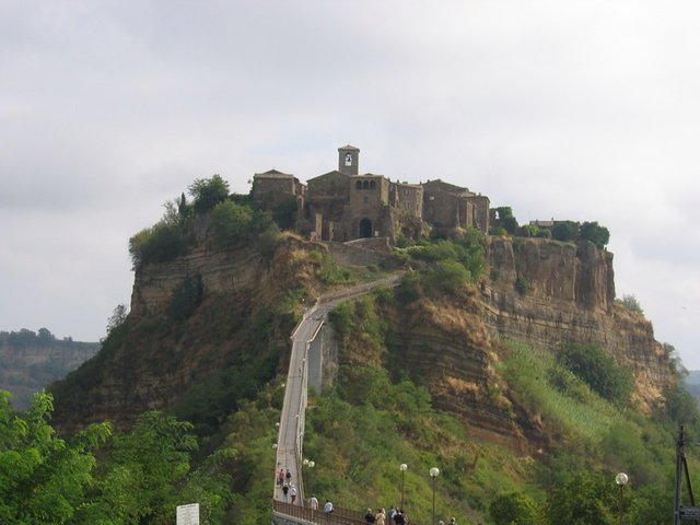 Civita_di_Bagnoregio.jpg