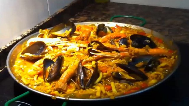 Rico Rico y con Fundamento - Receta de Paella de Marisco - Paso a Paso Tutorial.jpg