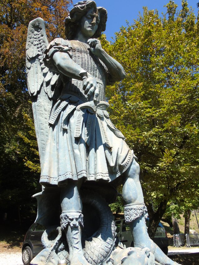 1statue (4).JPG