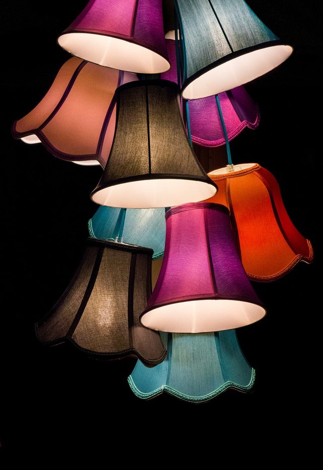 lamps-453783_1280.jpg