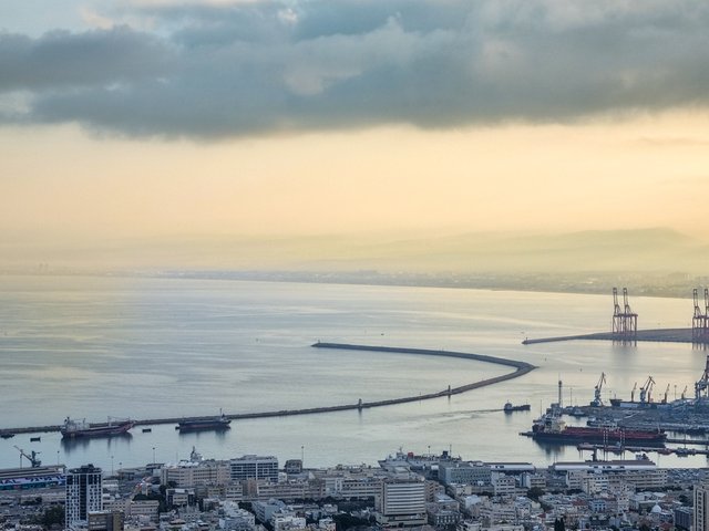 Morning in Haifa