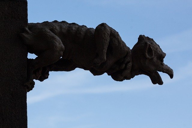 gargoyles-197908_640.jpg