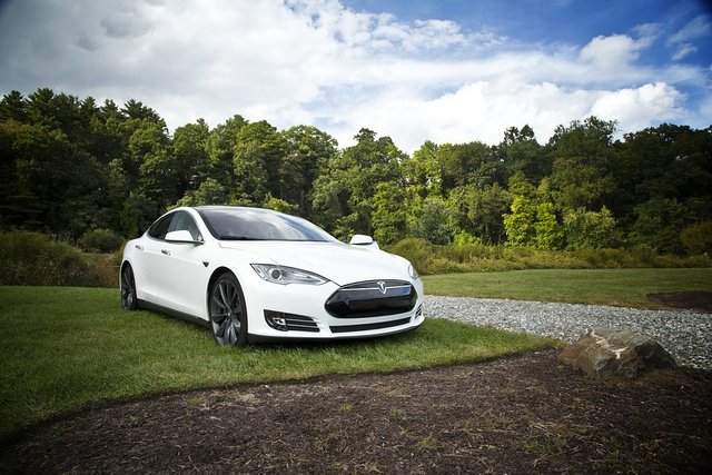 Giuelith.com - World Center Marketing - Find Everything Online -Automobile - Tesla Electric Cars.jpg